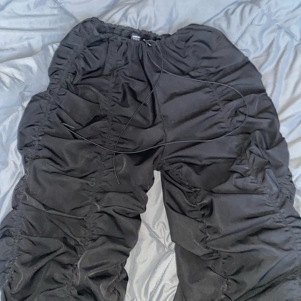 Black drawstring puffy pants